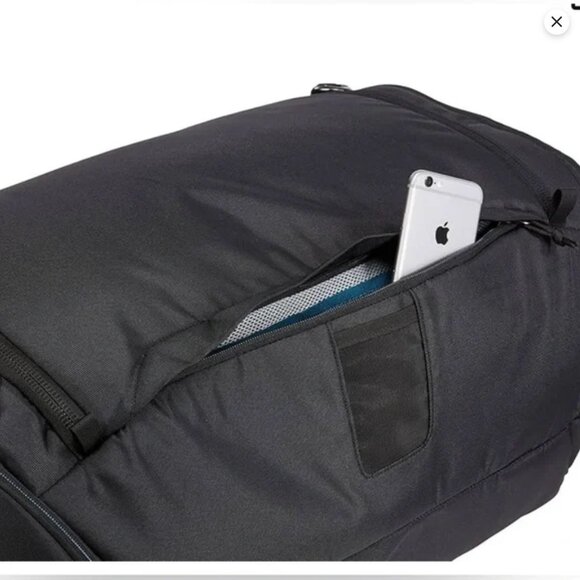 Thule duffle, 60L - Picture 9 of 13
